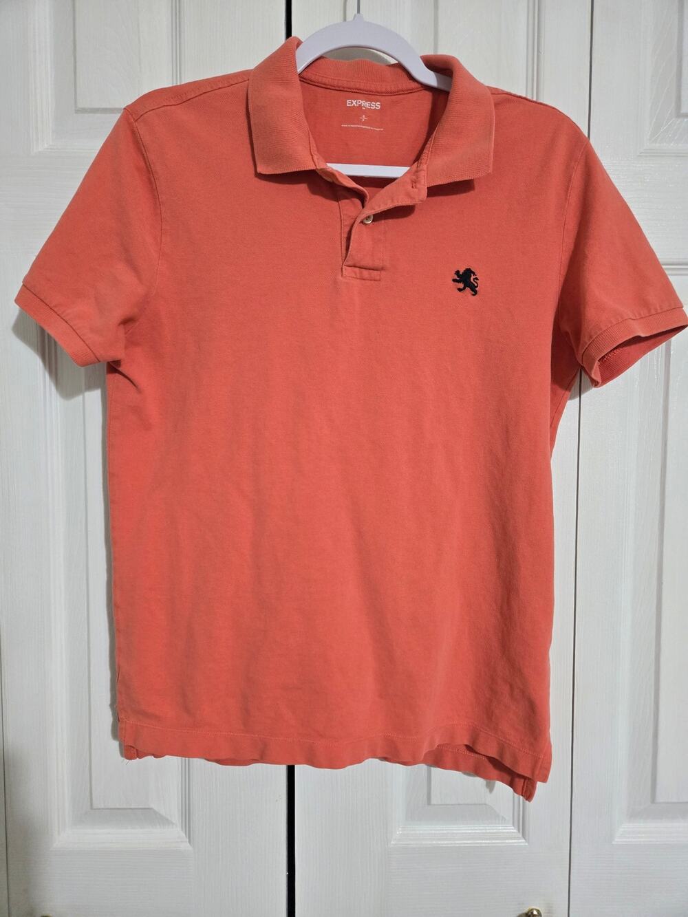 Express small men's peach colored short sleeve polo shirt
